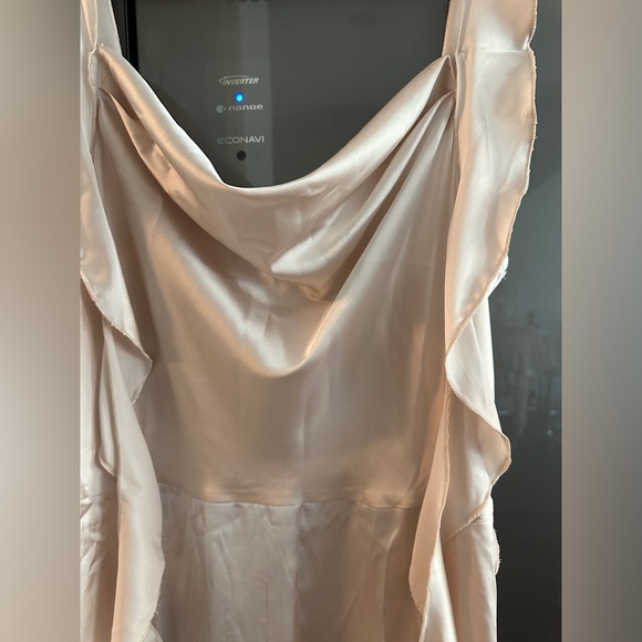 SATIN CHAMPAGNE DRESS WITH RUFFLE DETAILING - Picture 2 of 3